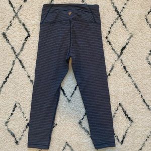 YOGASMOGA Aurum Capri Legging